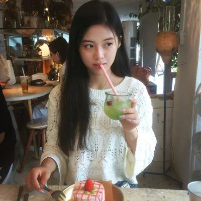 坐在门口的幽灵